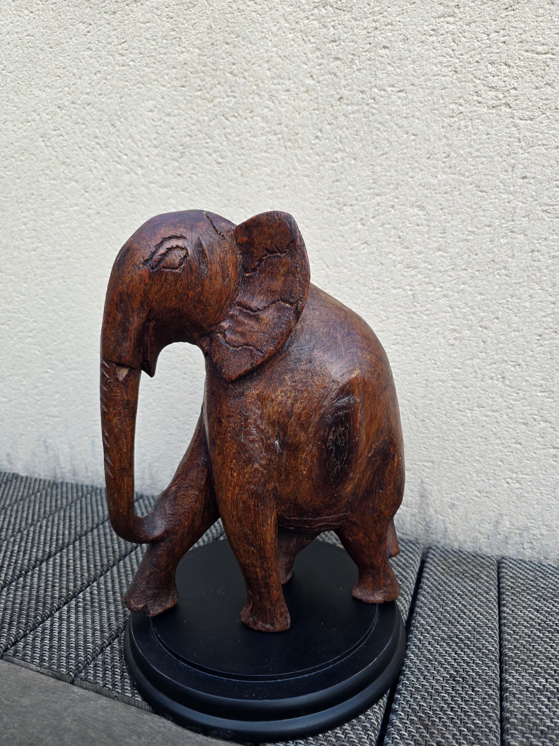 Sculpture en bois représentant un éléphant