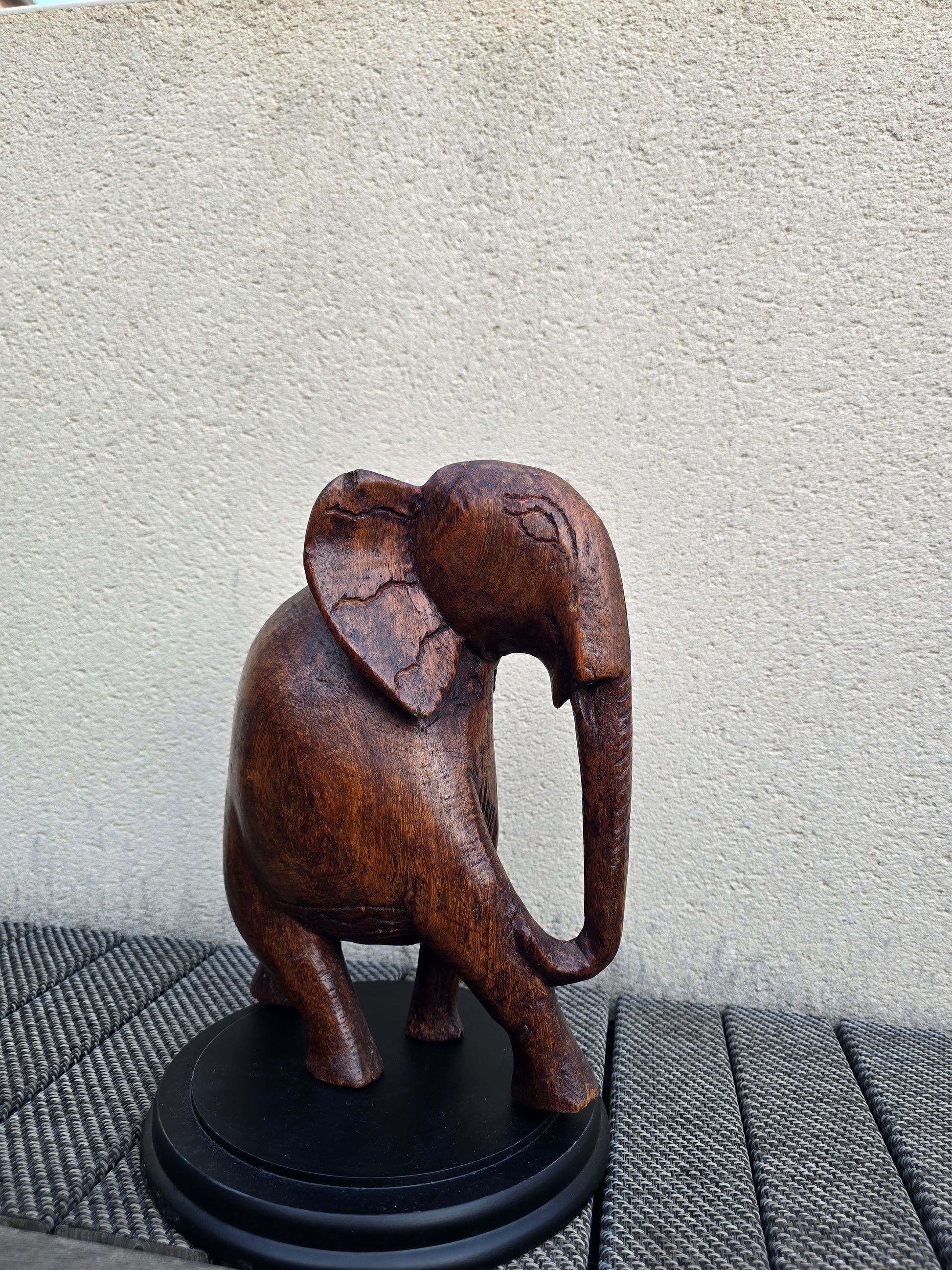 Sculpture en bois représentant un éléphant