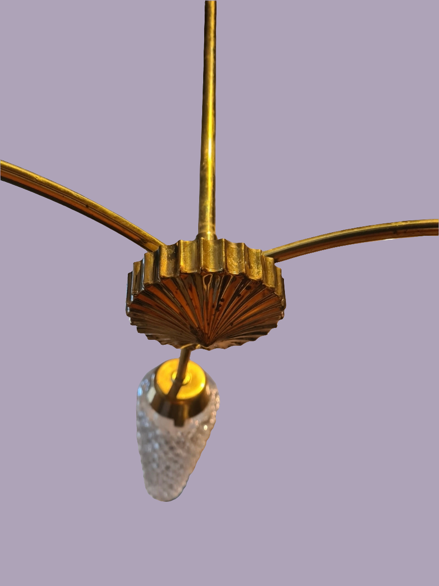 Lustre trois branches, laiton et globes en verre, années 50-70