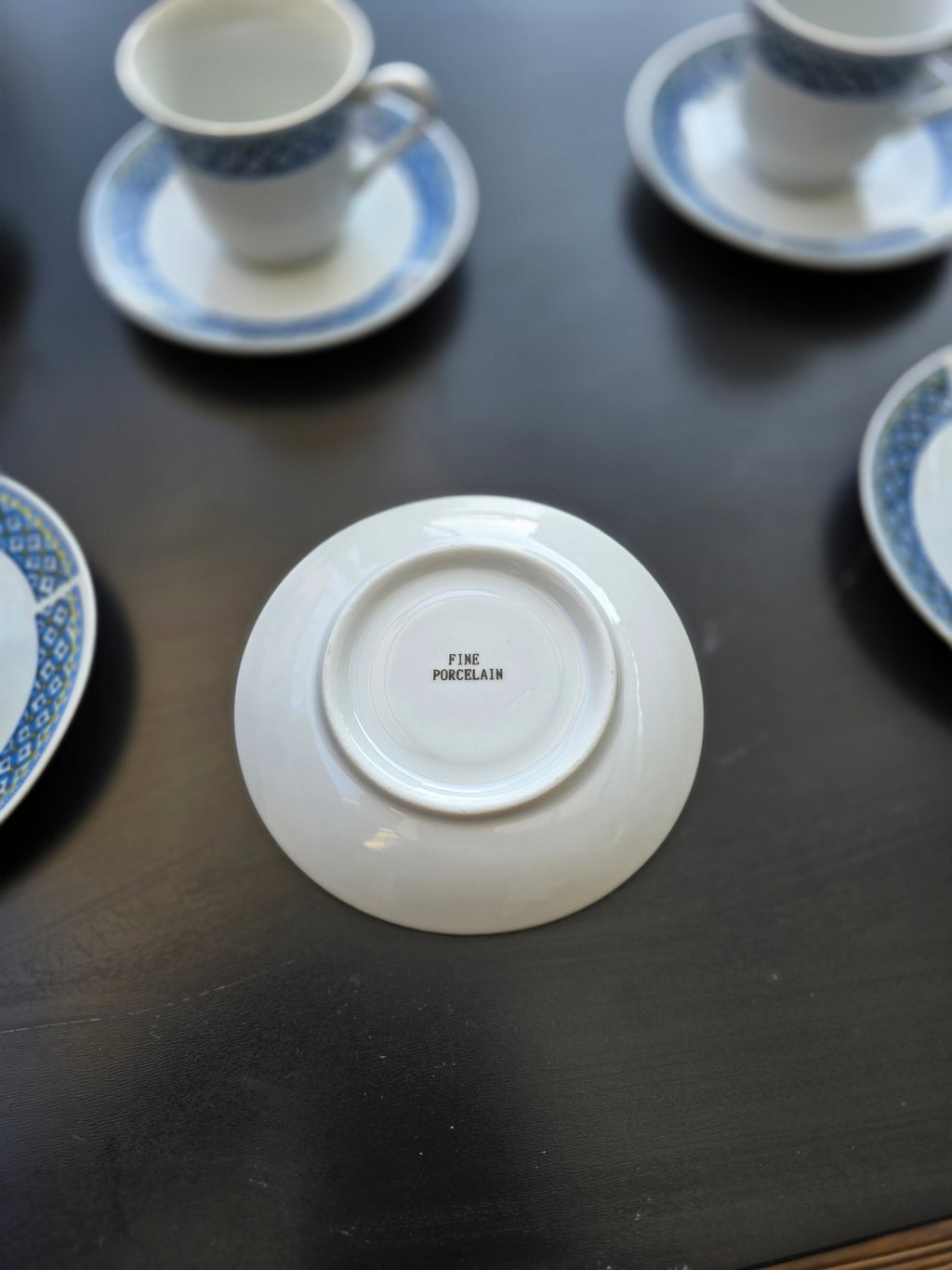 Service en fine porcelaine