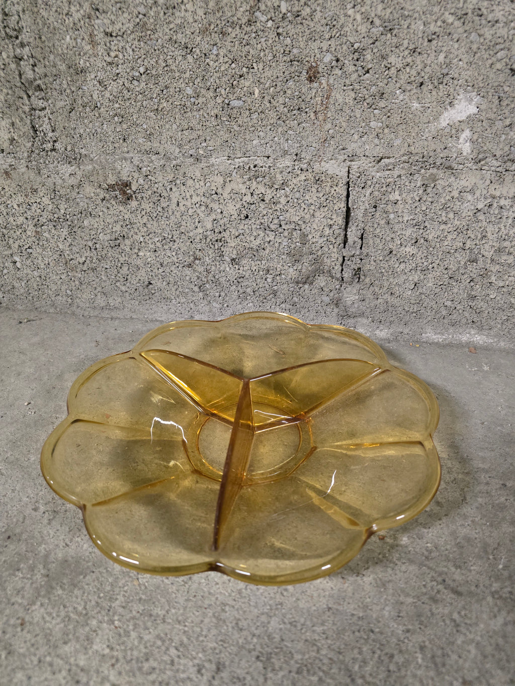 Plat décoratif en ambre