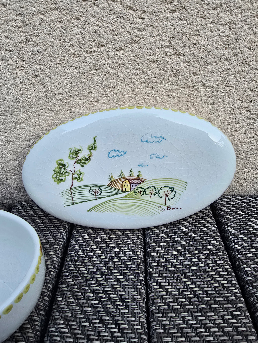 Petite boite en céramique signé S.Bons