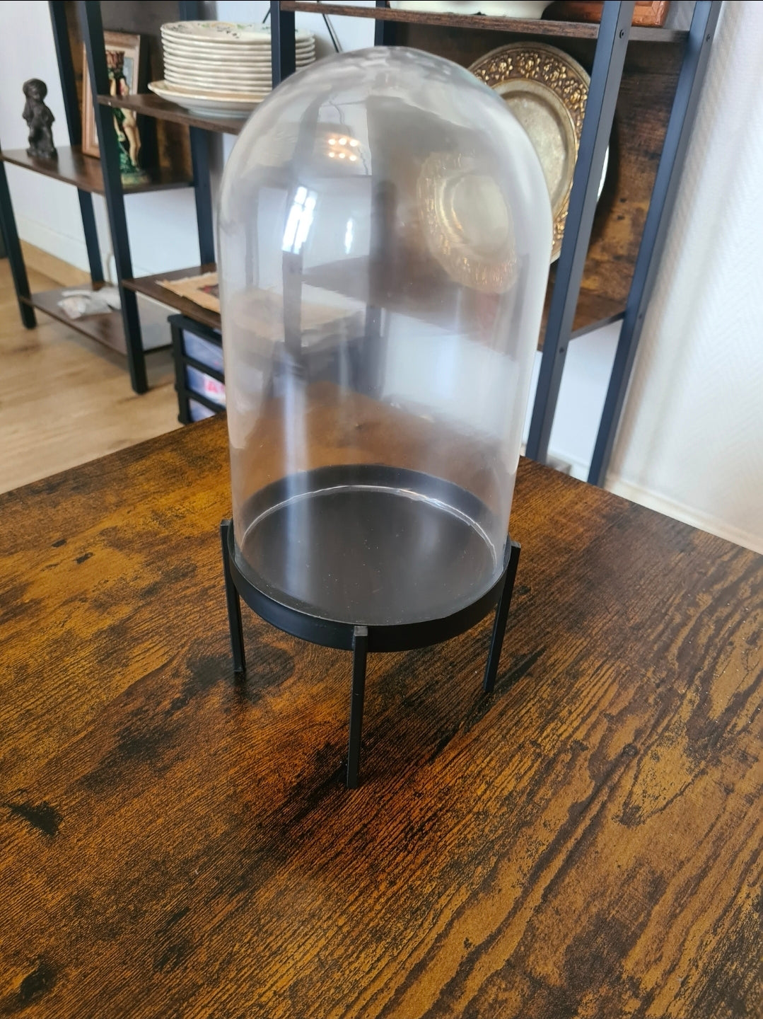 Globe en verre sur pied