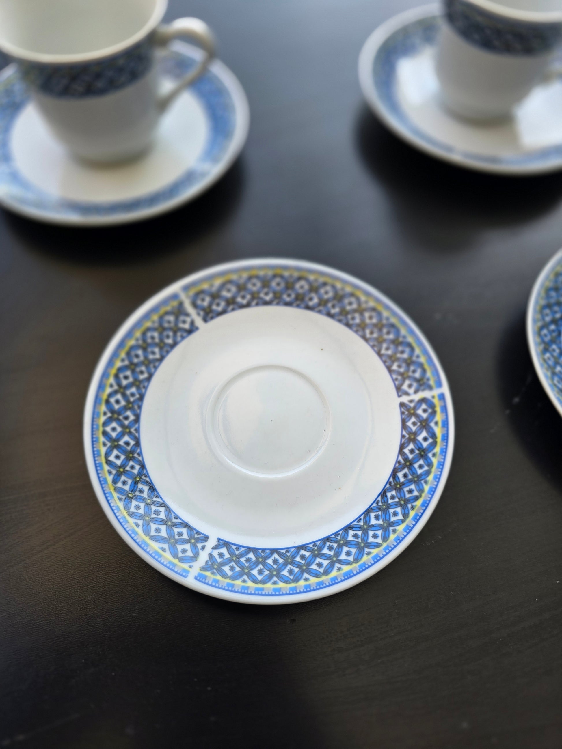 Service en fine porcelaine