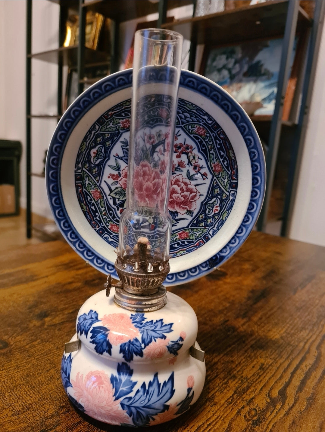 Lampe à pétrole fleurie suspendue